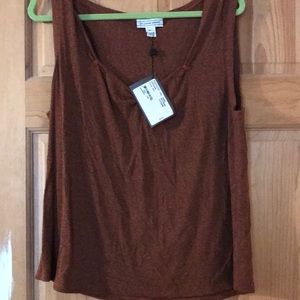 St. John henna color top